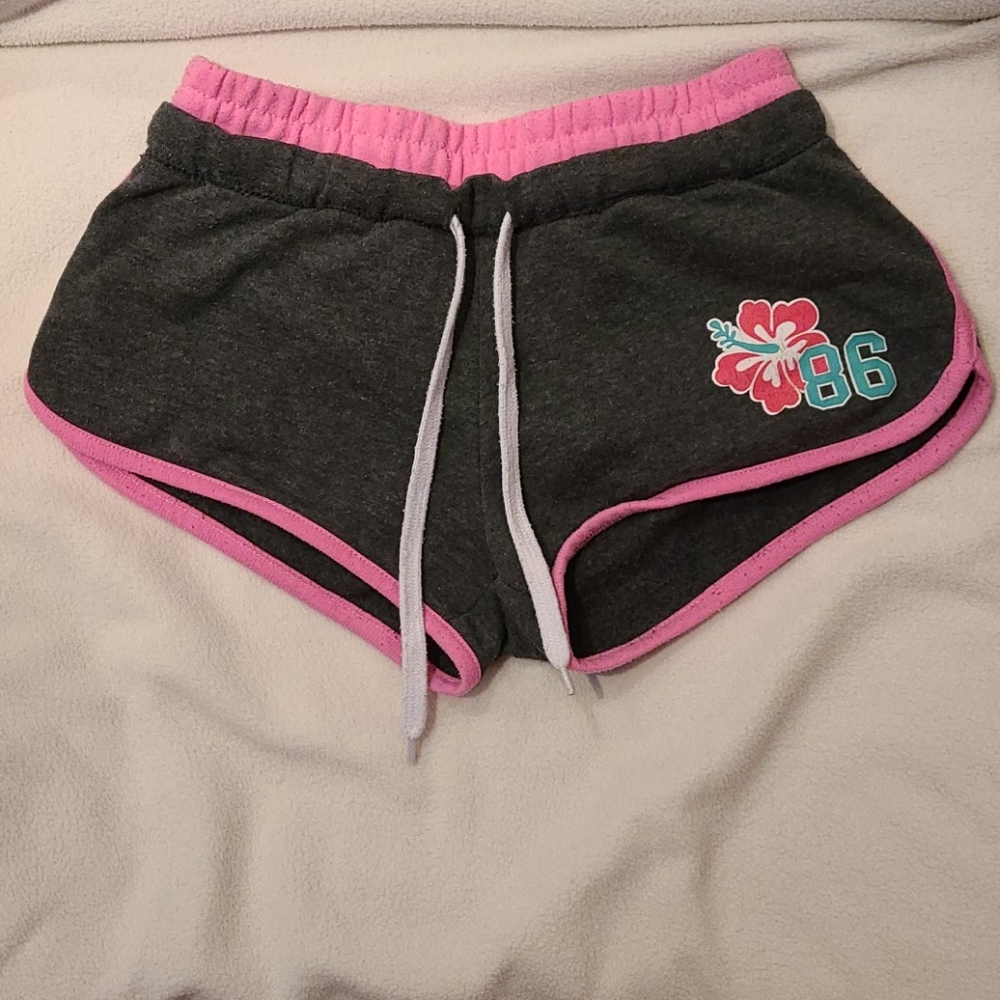Urban Kids shorts with drawsting